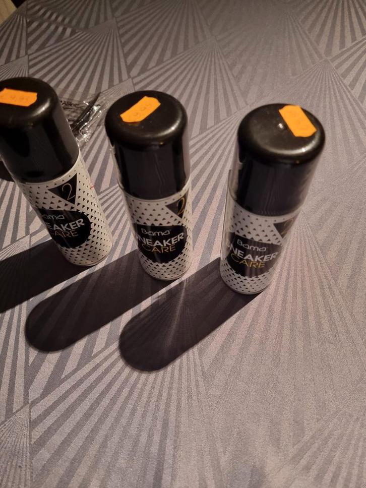 Nieuw 
Van het merk: Bama Sneakers Cleaner 
200ml 

Nieuw en, Maison & Meubles, Maison & Meubles | Autre, Enlèvement ou Envoi
