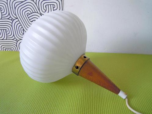 Vintage opaline hanglamp Kalff ?, Antiek en Kunst, Kunst | Designobjecten, Verzenden