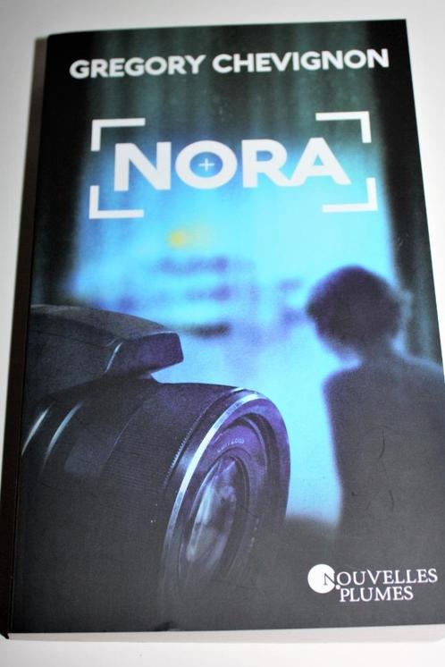 Roman thriller - Nora - grand format broché - comme neuf, Livres, Thrillers, Comme neuf, Belgique, Enlèvement ou Envoi