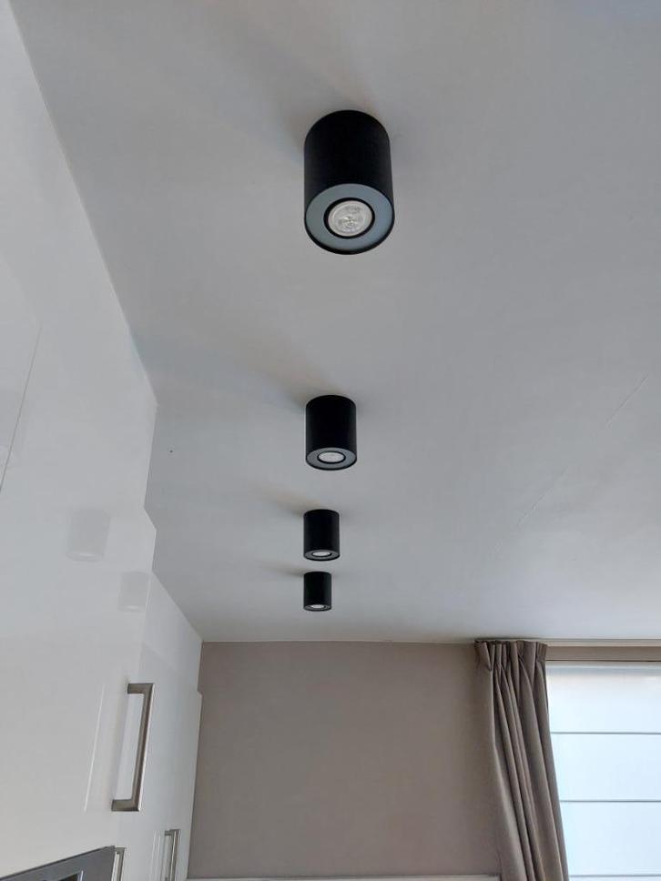 Philips hue opbouwspots 3 dubbel en 7 enkel, Huis en Inrichting, Lampen | Spots, Zo goed als nieuw, Plafondspot of Wandspot, Metaal of Aluminium