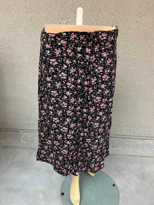 lola liza 38 rok, Vêtements | Femmes, Jupes, Comme neuf, Taille 38/40 (M), Autres couleurs, Sous le genou, Enlèvement ou Envoi