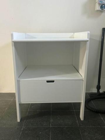 Verzorgtafel baby beschikbaar voor biedingen