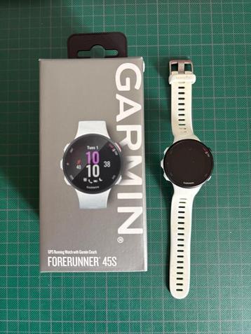 Garmin Forerunner 45S - blanc, Bijoux, Sacs & Beauté, Étanche, Garmin, Utilisé, Blanc