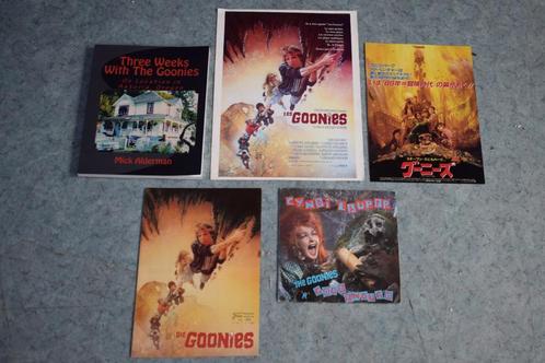 lot collection 6 objets goonies 1985 cinema, Collections, Cinéma & Télévision, Comme neuf, Film, Enlèvement ou Envoi