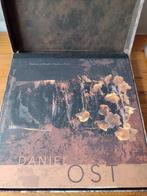 Livre de Daniel Ost n 3 (arrangement floral), Livres, Art & Culture | Photographie & Design, Comme neuf, Enlèvement ou Envoi
