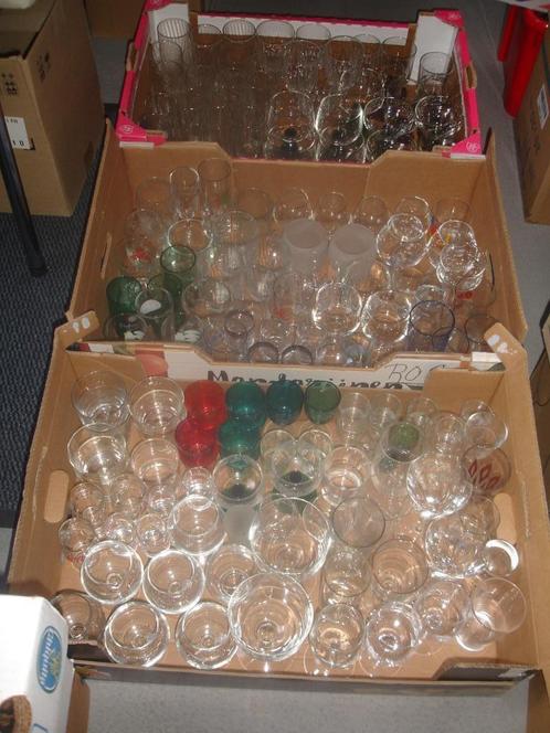 150 glazen allerlei, frisdrank, wijn, shotjes, cognac, enz.., Verzamelen, Glas en Drinkglazen, Gebruikt, Overige typen, Ophalen