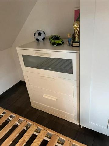 1 of 2 schuifkasten van IKEA beschikbaar voor biedingen