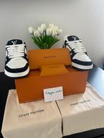 Louis Vuitton sneaker blanc/noir Taille 43, Comme neuf, Baskets, Noir, Louis Vuitton