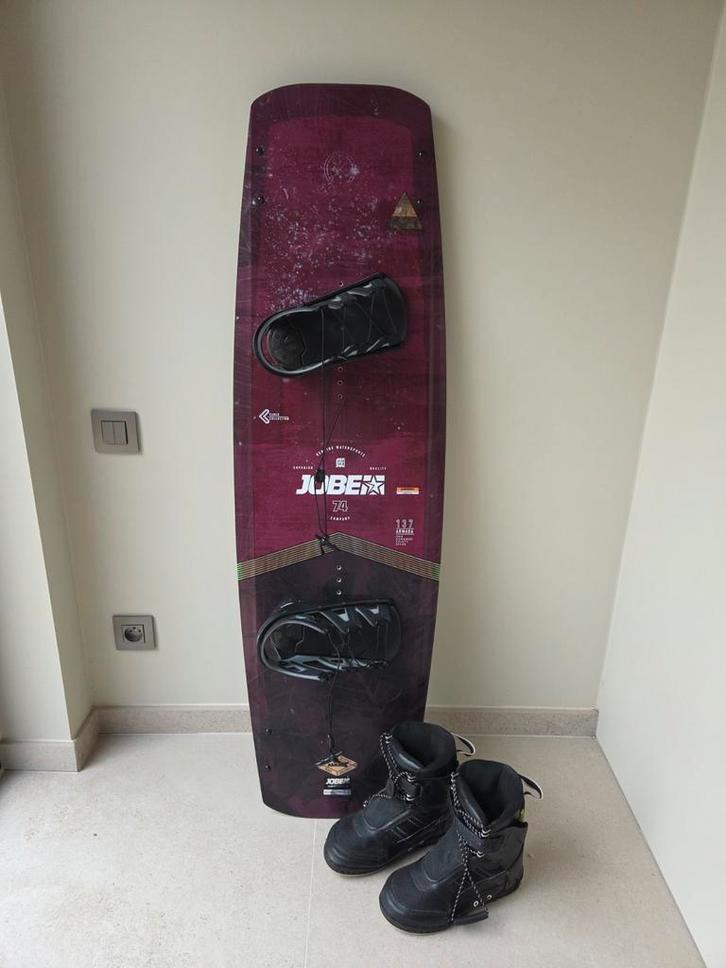 Jobe armada 137 wakeboard voor cable en boot, Sports nautiques & Bateaux, Wakeboard, Enlèvement