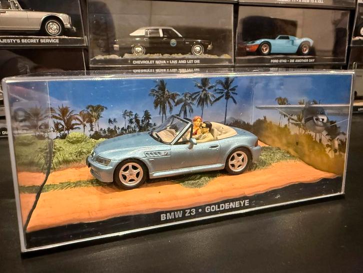 BMW Z3 - James Bond, Hobby en Vrije tijd, Modelauto's | 1:43, Gebruikt, Auto, Universal Hobbies, Ophalen of Verzenden