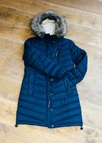 Winterjas - Superdry - small, Kleding | Dames, Jassen | Winter, Ophalen, Zo goed als nieuw, Blauw