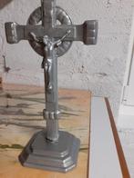 Crucifix argenté  sur pied, Antiquités & Art, Enlèvement ou Envoi