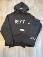 Essentials 1977 traininspak, Kleding | Heren, Ophalen of Verzenden, Nieuw, Maat 48/50 (M), Pak
