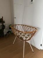 Rotan wiegje + matras, Kinderen en Baby's, Ophalen, Zo goed als nieuw, Wieg