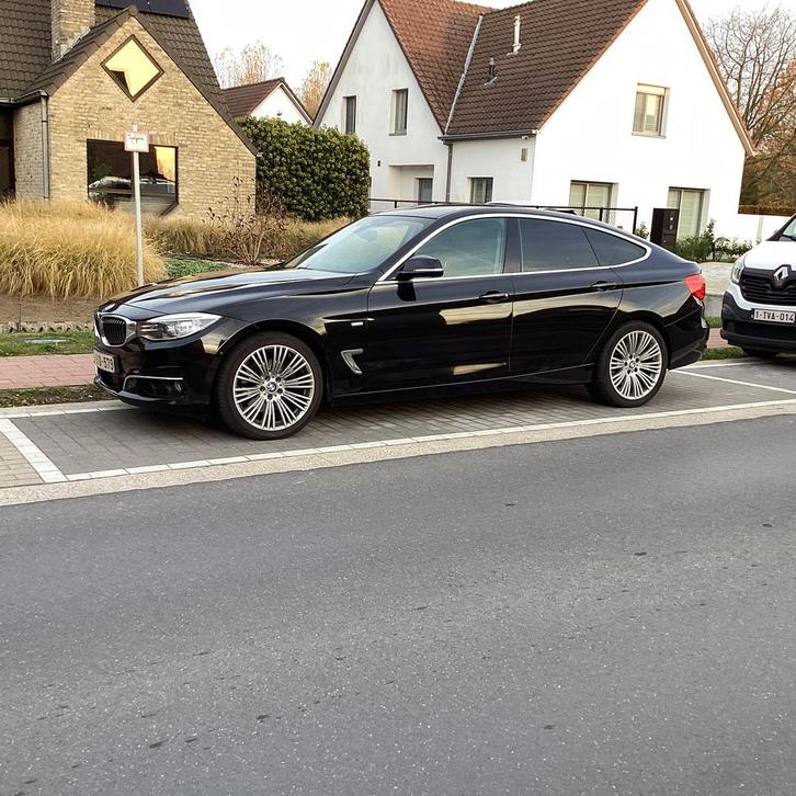 Prachtige BMW 330GT xdrive, Auto's, BMW, Particulier, 3 Reeks GT, Cruise Control, Diesel, Euro 6, Berline, 5 deurs, Automaat, Zwart