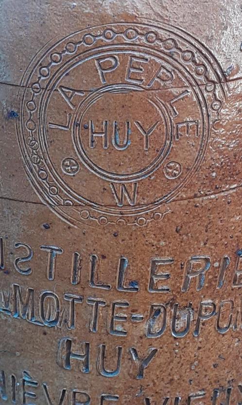 Fles zandsteen Jenever "La Perle” in Huy. Wilemotte-Dupont, Verzamelen, Merken en Reclamevoorwerpen, Gebruikt, Verpakking, Ophalen of Verzenden
