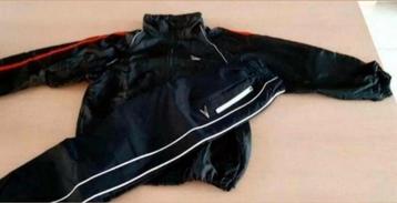 Koopje !! - Nieuw trainingspak met kap - 10 jaar, Enlèvement ou Envoi, Neuf, Garçon, Vêtements de sport ou Maillots de bain