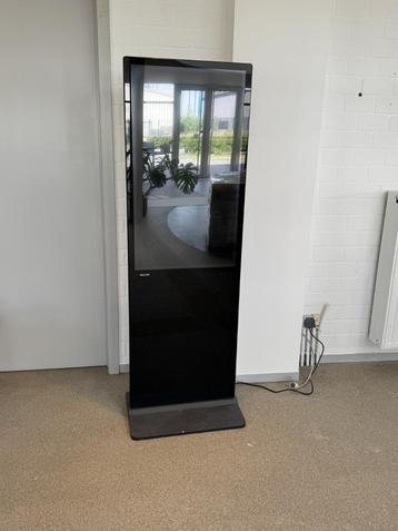 DIGITAAL RECLAMESCHERM 43" – TECMaschin DKS-LED43 – Zo goed  beschikbaar voor biedingen