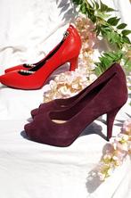 SET van  twee rode/ bordeauxrode pumps  LEATHER T38, Ophalen of Verzenden, Zo goed als nieuw, Rood, Pumps