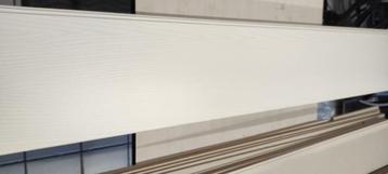 Plafondpanelen - niet gebruikt - gratis beschikbaar voor biedingen