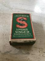Vintage naalddoosje SINGER met naalden (nr3885), Verzamelen, Overige typen, Ophalen of Verzenden