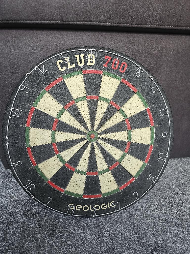 Geologic Dartbord Club 700, Hobby en Vrije tijd, Overige Hobby en Vrije tijd, Gebruikt, Ophalen
