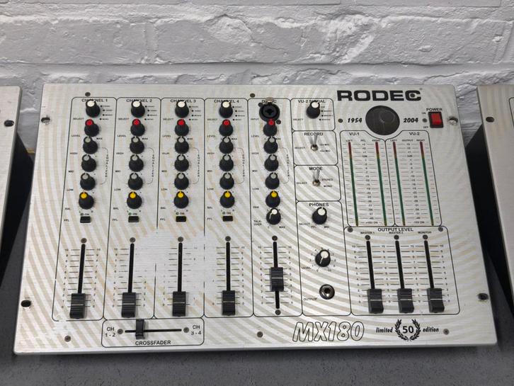 1 x rodec limited edition, Muziek en Instrumenten, Mengpanelen, Ophalen of Verzenden