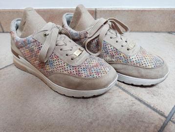 Beige sneakers van Ara, maat 39 beschikbaar voor biedingen