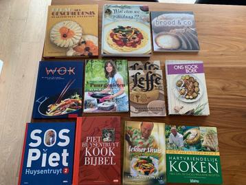 In nieuwe staat 12 kookboeken verzameling per stuk te koop   beschikbaar voor biedingen