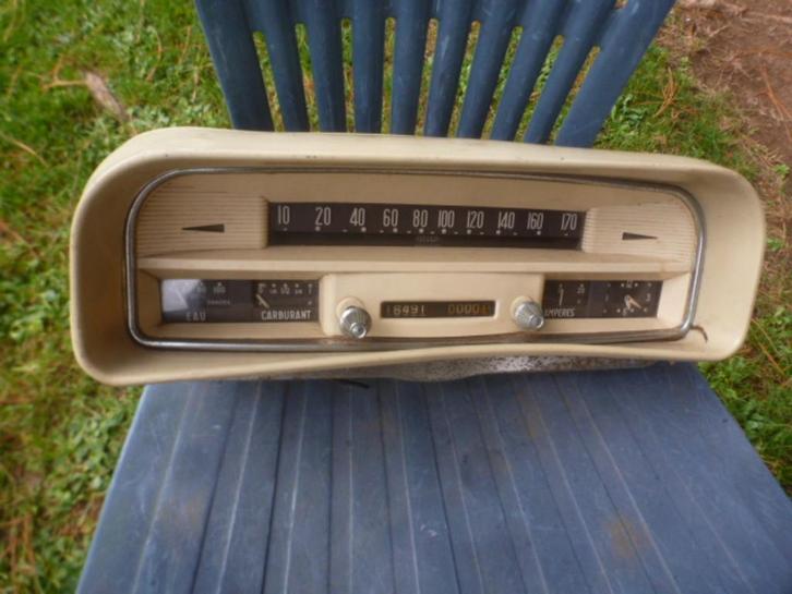 Peugeot 404: Instrumenten, snelheidsmeters+meters+horloge/Ja, Auto-onderdelen, Dashboard en Schakelaars, Peugeot, Gebruikt, Verzenden