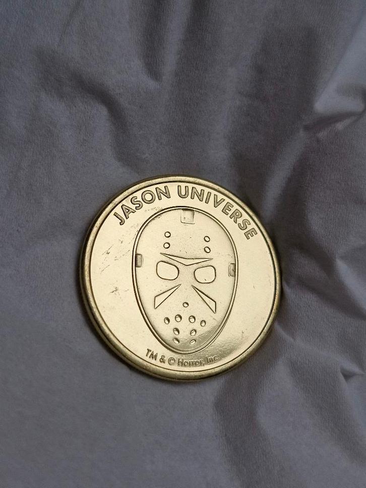JASON Universe - Limited Edition Medallion Universal Studios, Verzamelen, Film en Tv, Nieuw, Film, Gebruiksvoorwerp, Ophalen of Verzenden