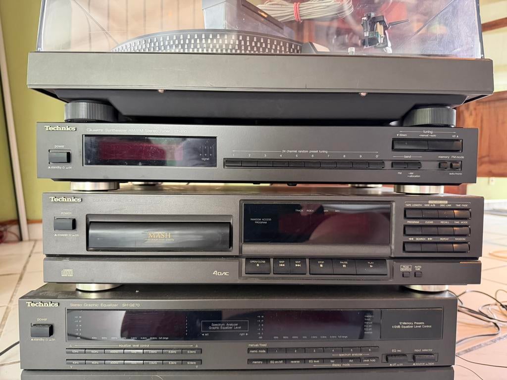Chaîne hi-fi Technics avec amplificateur Yamaha, TV, Hi-fi & Vidéo, Chaîne Hi-fi, Utilisé, Lecteur CD, Tuner ou Radio, Haut-parleurs