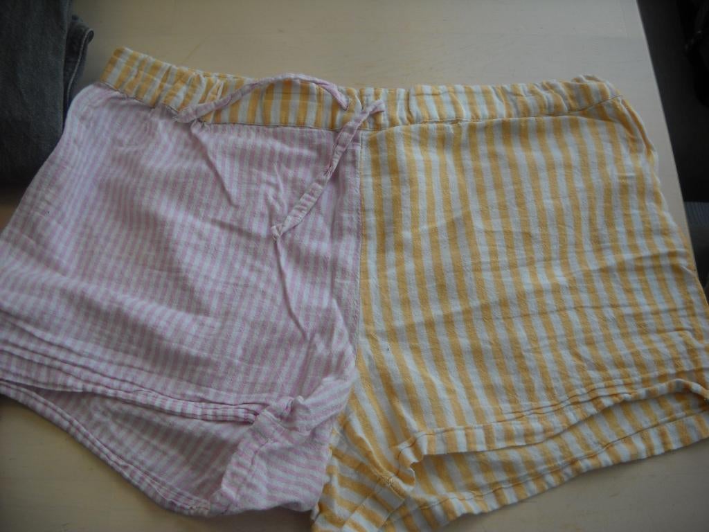 short name it-146, Kinderen en Baby's, Kinderkleding | Maat 146, Ophalen, Gebruikt, Meisje
