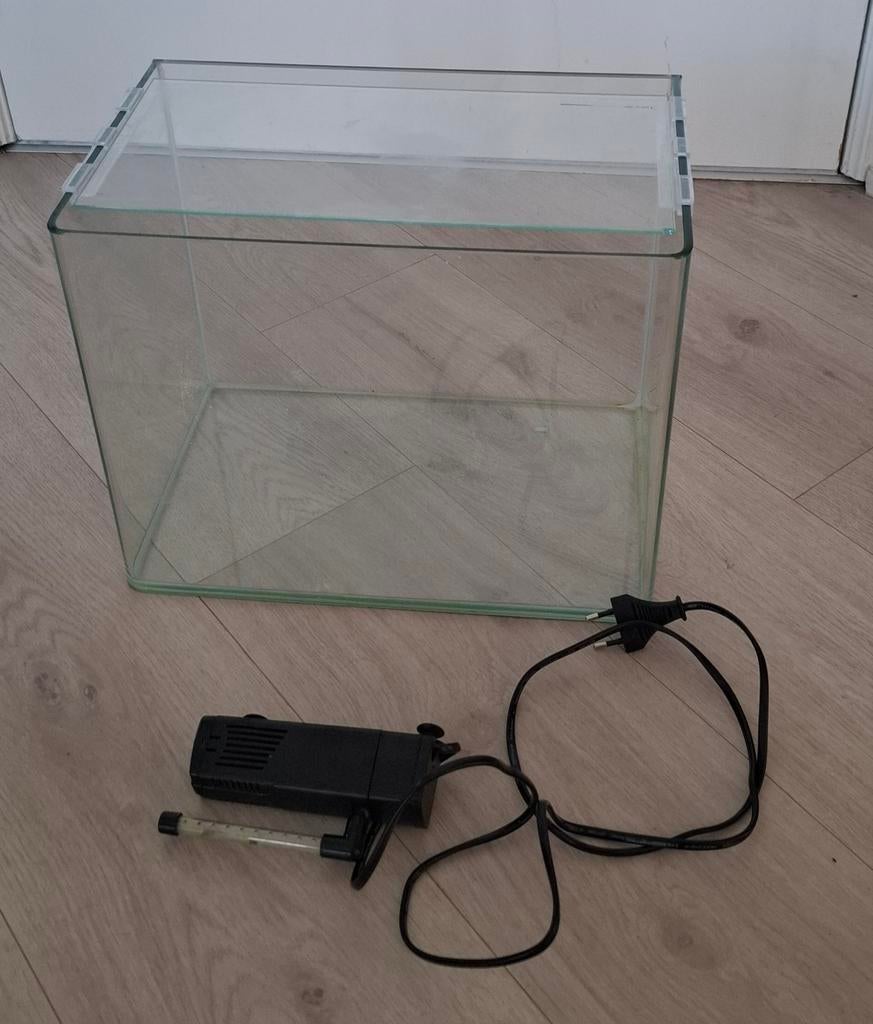 Aquarium met filter, Ophalen, Filter
