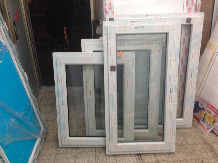 Déstockage de châssis et portes pvc, Maison & Meubles, Salle de bain | Salle de bain complète, Neuf, Enlèvement