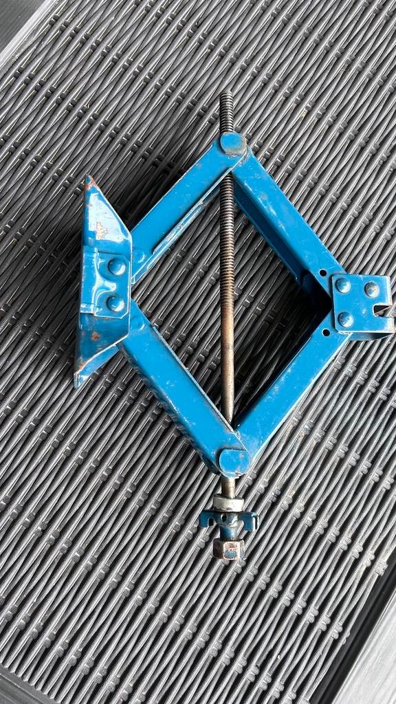 Autokrik / schaarwagenkrik – 600 kg, Autos : Divers, Prises, Utilisé, Prise de ciseaux, Manuel, Enlèvement