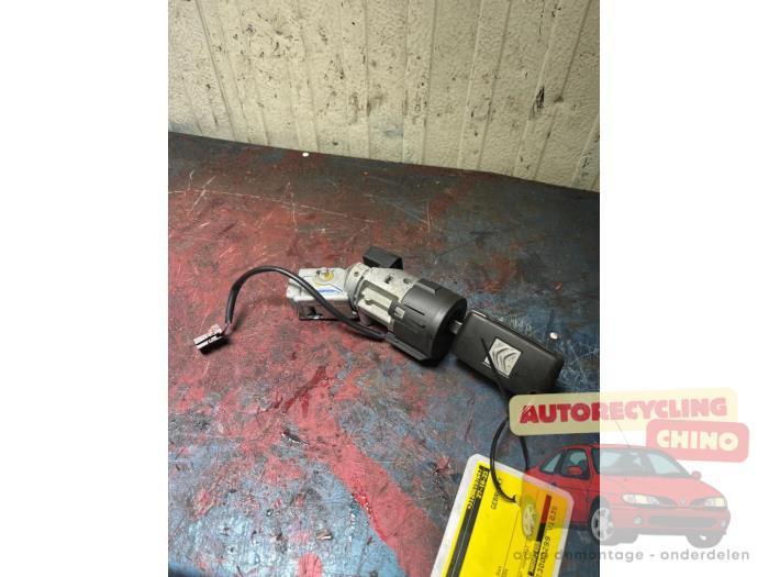 Serrure de contact + clé d'un Citroen C4, Autos : Pièces & Accessoires, Autres pièces automobiles, Citroën, Utilisé, 3 mois de garantie