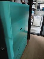 Stapelbed met lattenbodemet bijhorende kast. Prijs 70 euro., Ophalen, Stapelbed