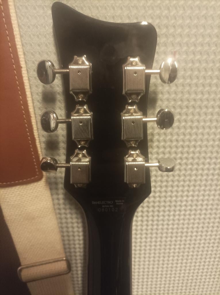 Dan electro 66BT, Muziek en Instrumenten, Ophalen, Zo goed als nieuw, Semi-solid body, Overige merken