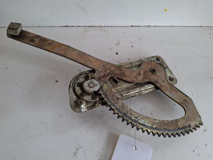 Mécanique vitre 4portes avant droite d'un Alfa Romeo Giulia, Autos : Pièces & Accessoires, -, 3 mois de garantie, Utilisé, Alfa Romeo