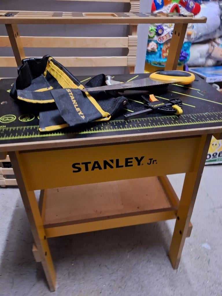 Werkbank voor kinderen, Ophalen