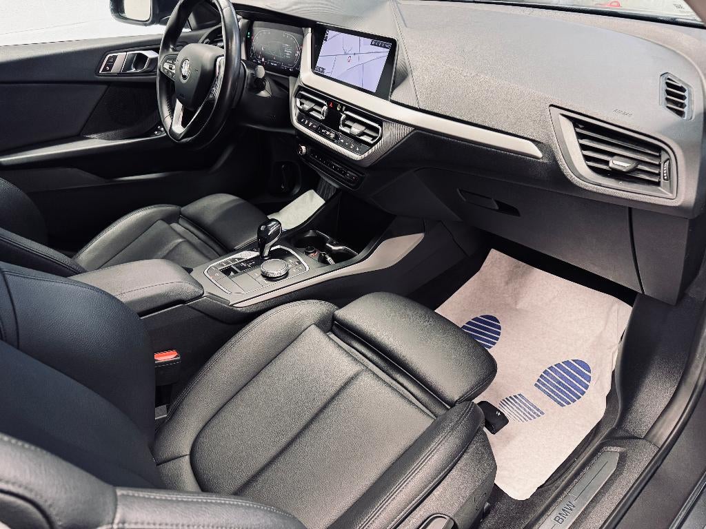 Bmw 218 i automatique, Garantie 1 an, Autos, BMW, Argent ou Gris, Achat, 6 portes, Euro 6