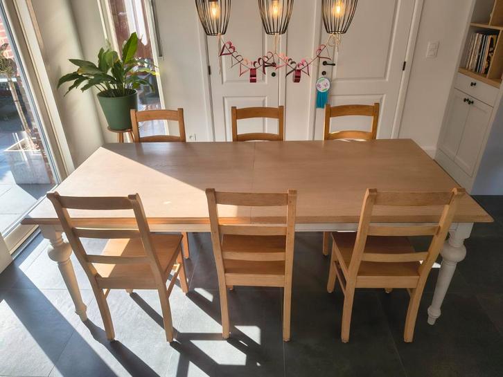 Mooie eiken uitschuifbare eettafel (220-270cm), Huis en Inrichting, Complete eetkamers, 6 tot 8 stoelen, Ophalen