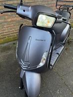 Vespa look scooter la souris Sourini s limited edition, Fietsen en Brommers, Ophalen, Benzine, Klasse B (45 km/u), Zo goed als nieuw