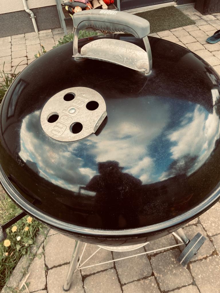 BARBECUE À CHARBON BAR-B-KETTLE Ø 57 CM, Ophalen, Gebruikt, Weber, Met accessoires