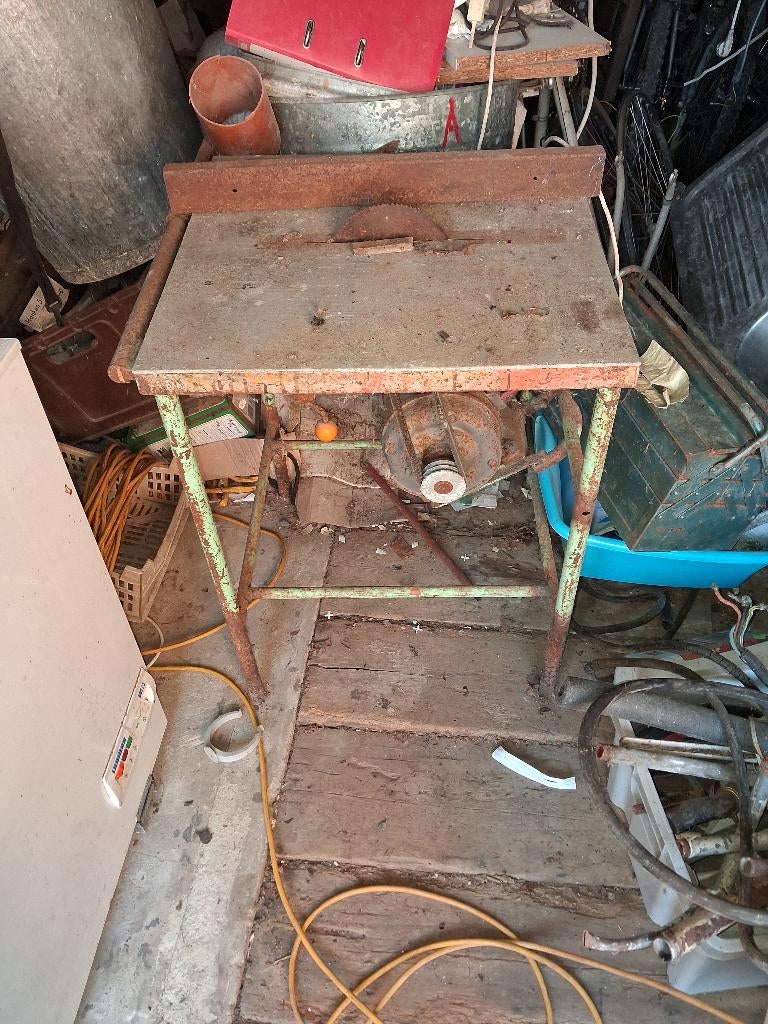 Scie circulaire à donner, Bricolage & Construction, Outillage | Scies mécaniques, 1200 watts ou plus, 70 mm ou plus, Enlèvement