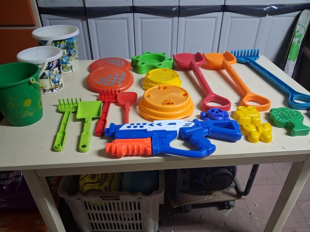 Zomerspeelgoed, Ophalen