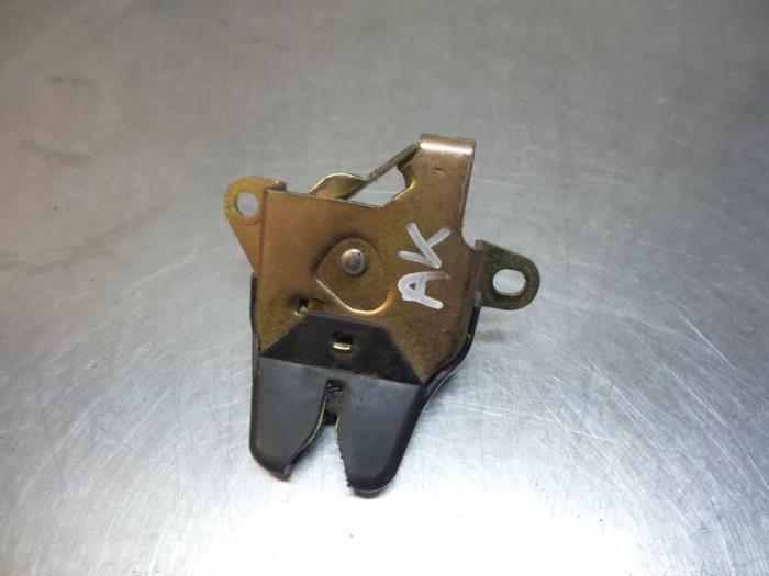 Slotmechaniek Achterklep van een Toyota Carina (Carina E 92-, Auto-onderdelen, Carrosserie, Toyota, Gebruikt, Ophalen of Verzenden