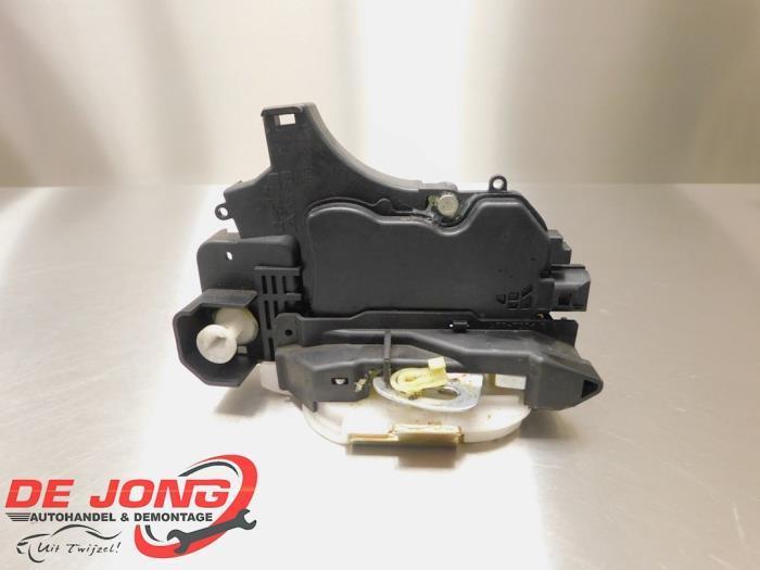 Deurslot Mechaniek 2Deurs rechts van een Mitsubishi Colt, Auto-onderdelen, Carrosserie, Mitsubishi, Gebruikt, 3 maanden garantie