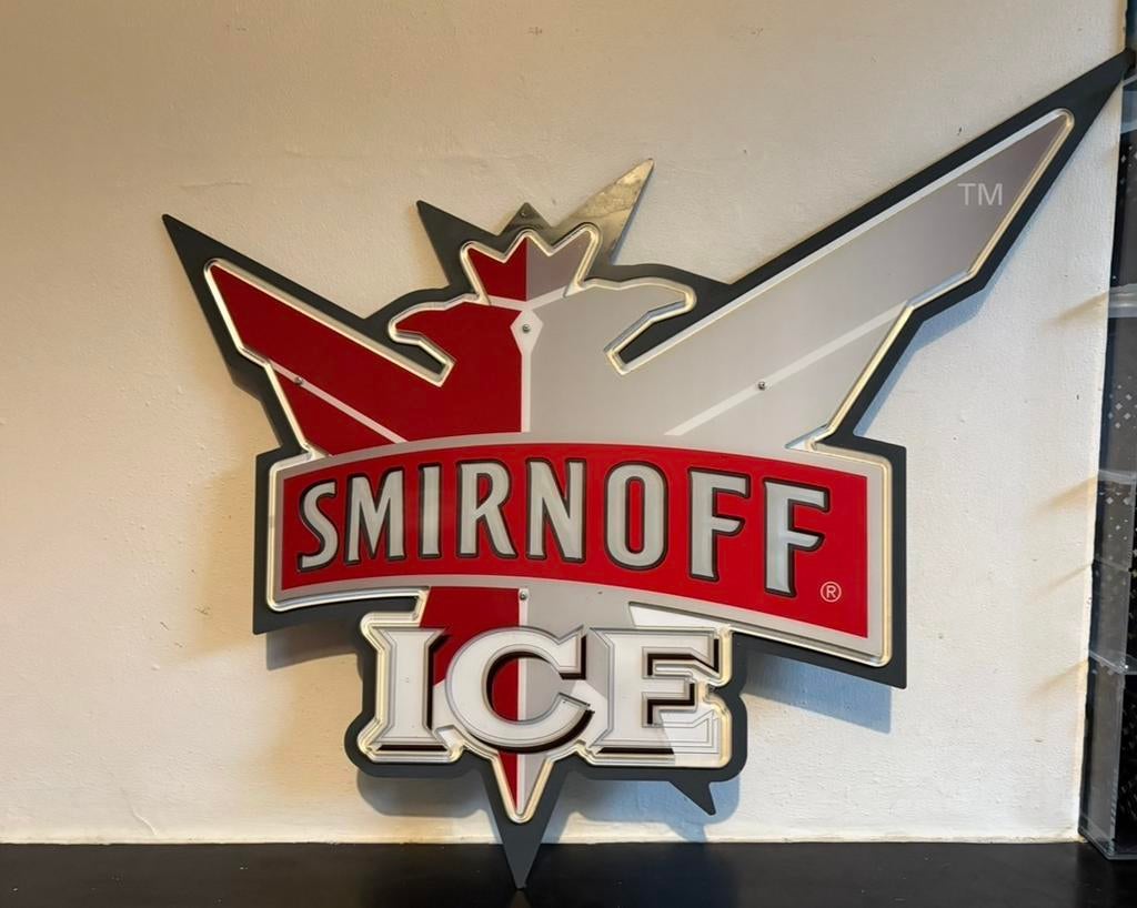 Smirnoff publicitaire  en plexi H 57cm, Collections, Enlèvement, Comme neuf